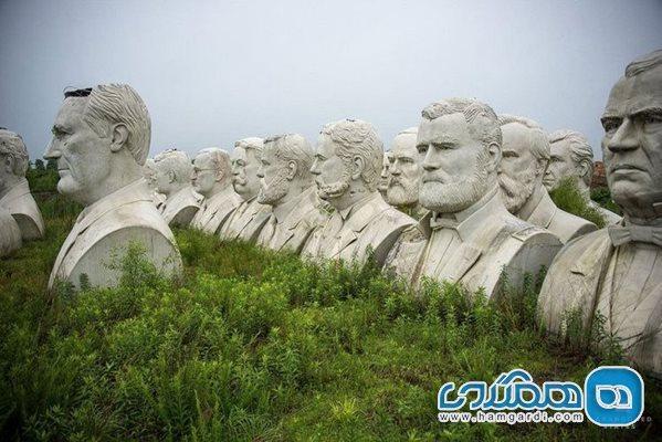 مجسمه های غول پیکر ، نیم تنه هایی بزرگ در پارک رئیس جمهورها